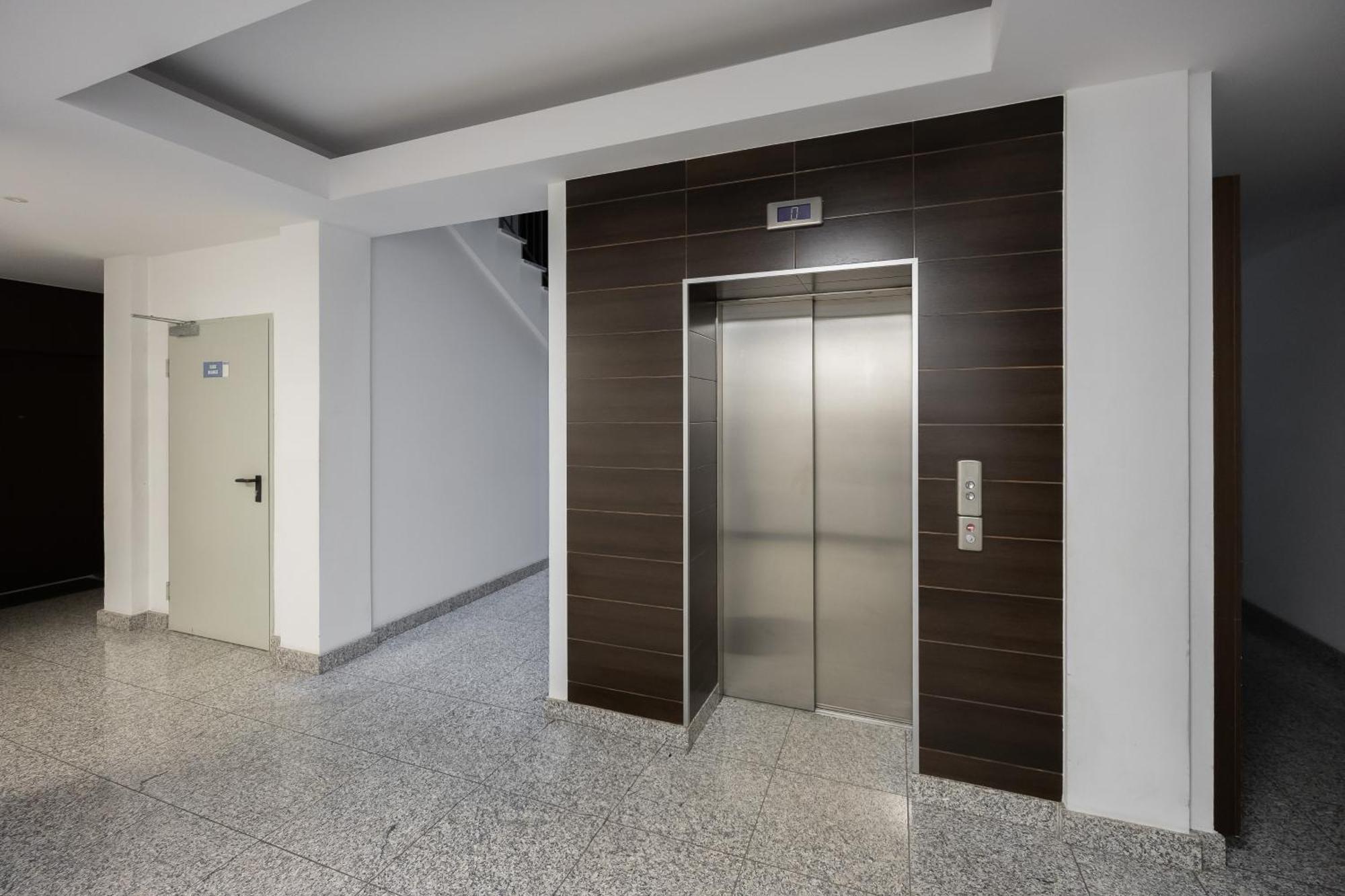 Family With Parking Mokotow By Renters Warszawa