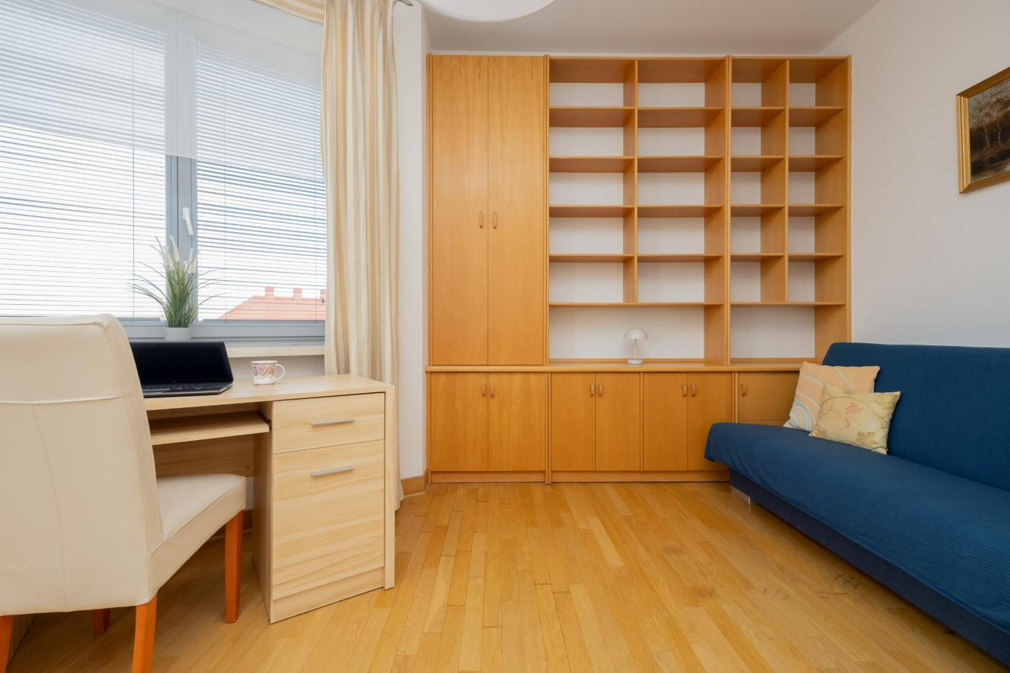 Family With Parking Mokotow By Renters *