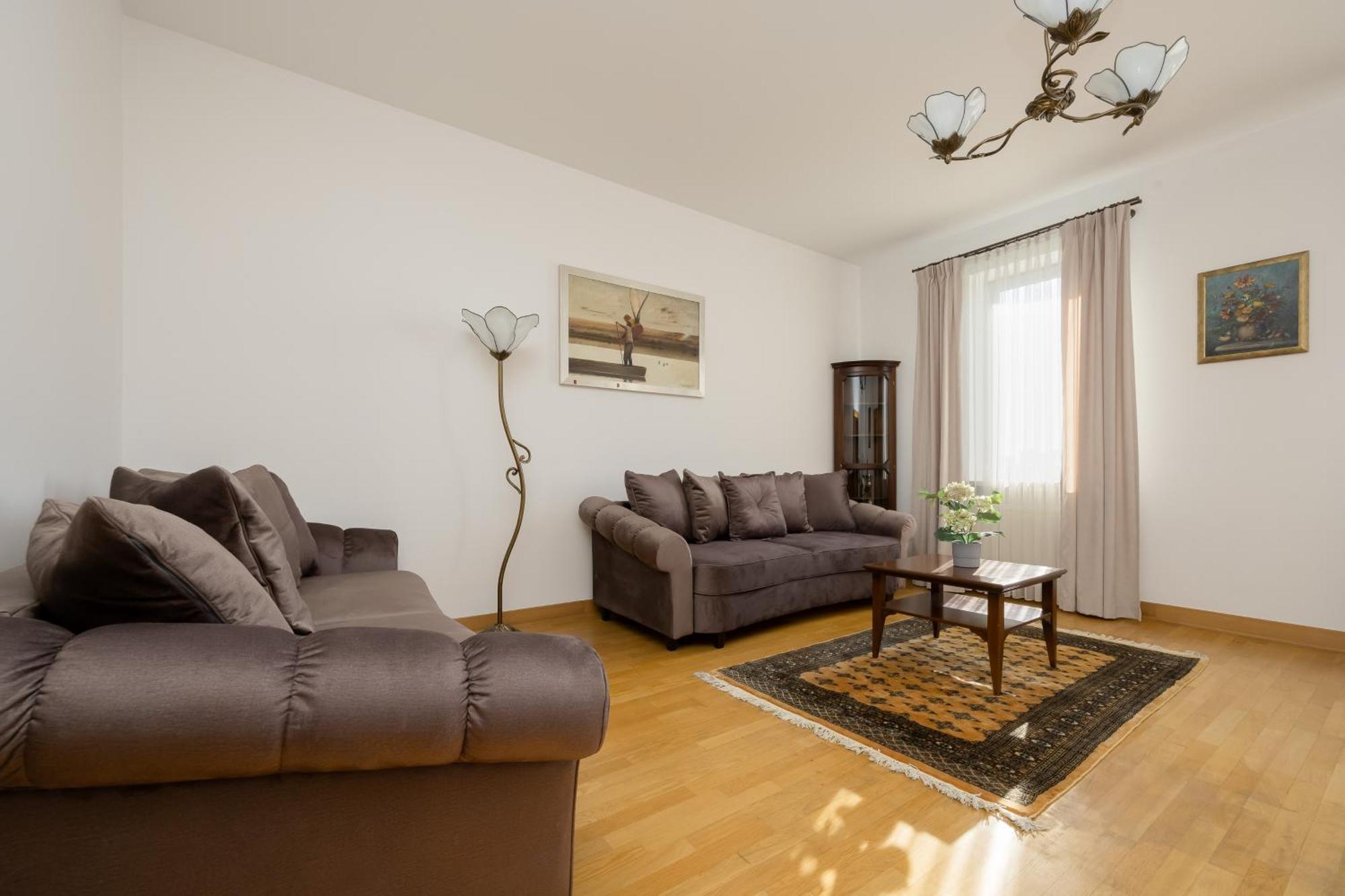 Family With Parking Mokotow By Renters Apartament *