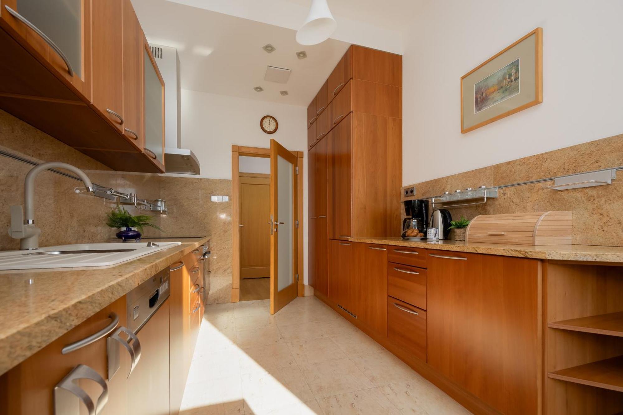 Family With Parking Mokotow By Renters Apartament Warszawa